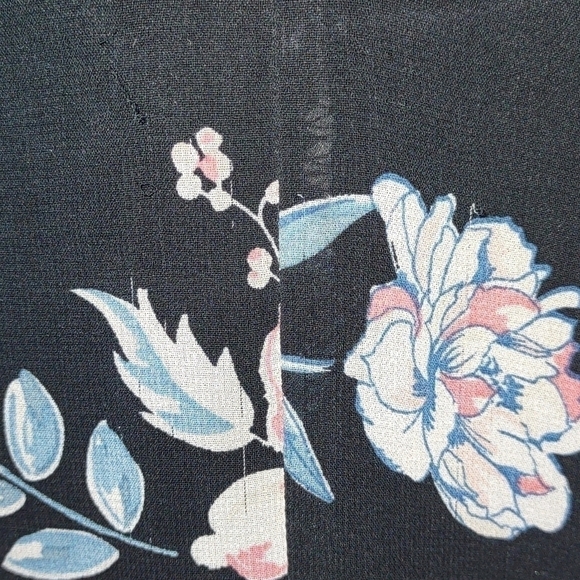 Torrid Chiffon Like Floral V neckline with a Tie, Dress - Picture 4 of 9